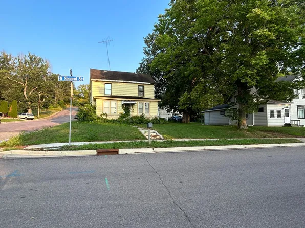 521 N 2nd St, Le Sueur, MN 56058