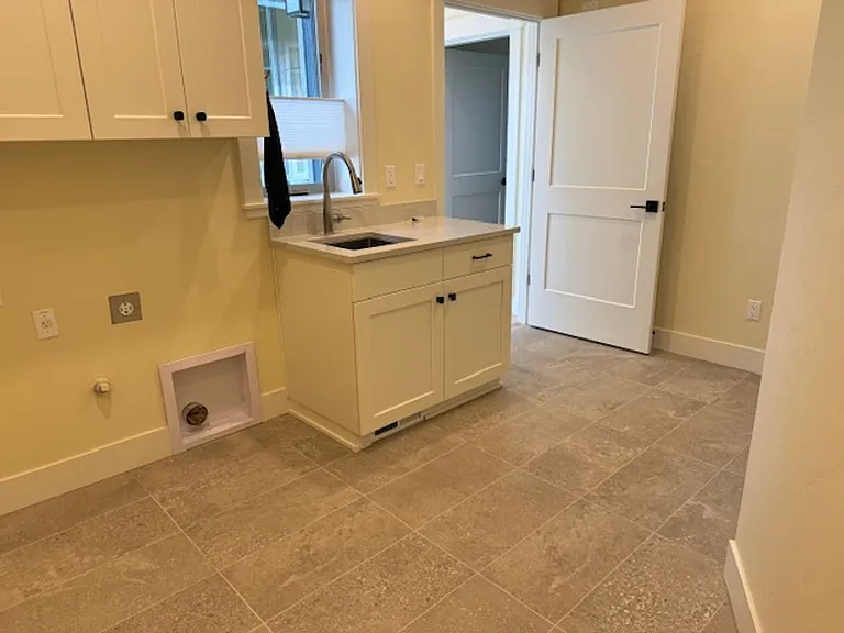 1574 NW Erin Ct #1 — Photo 15
