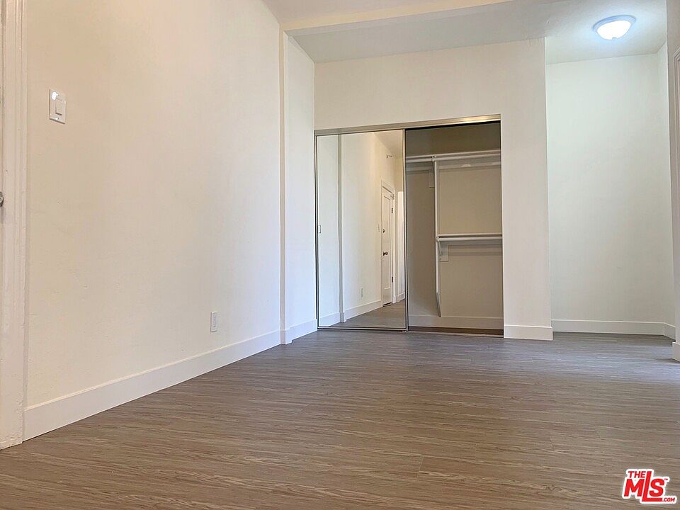 2nd image of 1623 N Mariposa Ave #202A