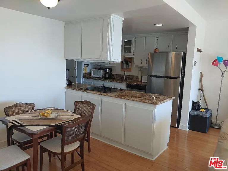 23918 De Ville Way #B — Photo 16