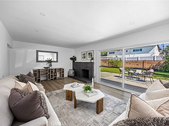 4th image of 9552 Rhea Ave