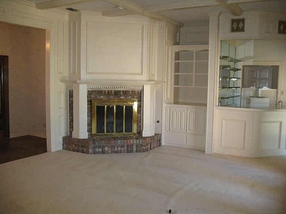 2nd image of 60 Pinehurst St