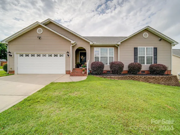 801 Summey Farm Dr, Dallas, NC 28034