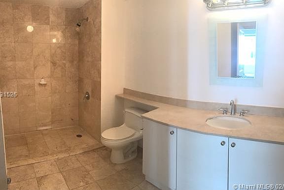 5th image of 170 SE 14th St APT 1201