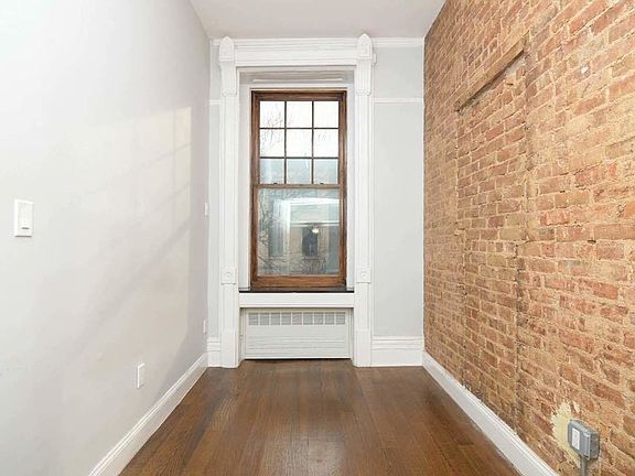 3rd image of 277 W 132nd St #2A