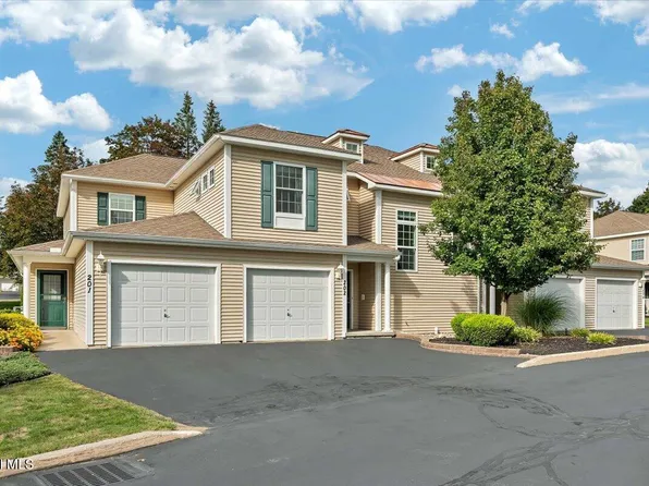 202 Royale Court, Troy, NY 12180