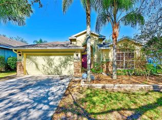 422 Down Pine Dr, Seffner, FL 33584