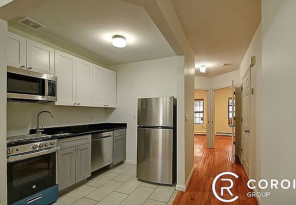 2nd image of 137 Herkimer St #1R