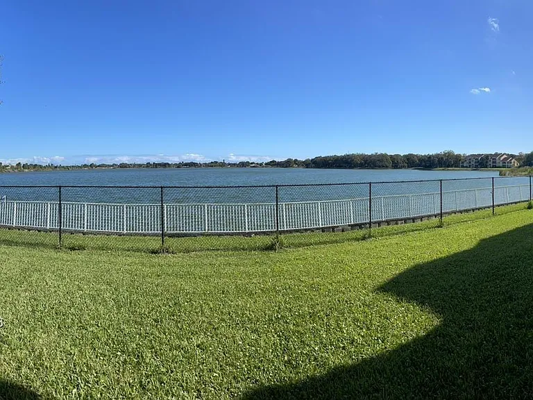 2811 N Oakland Forest Dr #110 — Photo 19