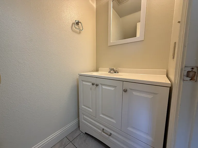 1488 Douglas Ave #C — Photo 6