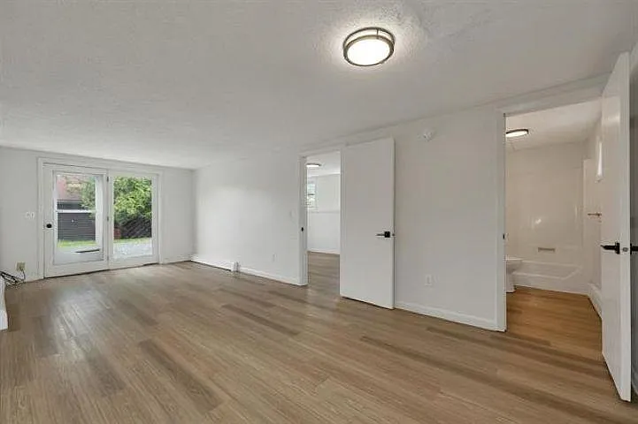 1 bed, 1.0 bath, 500 sqft, $1,695 — Photo 2