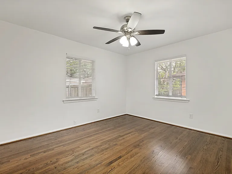 6323 Ravendale Ln — Photo 9