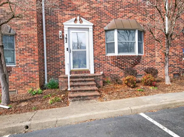 162 Tradition Pl, Bristol, VA 24201