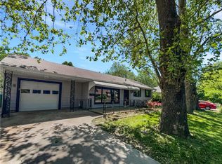 7139 Hardy St, Overland Park, KS 66204