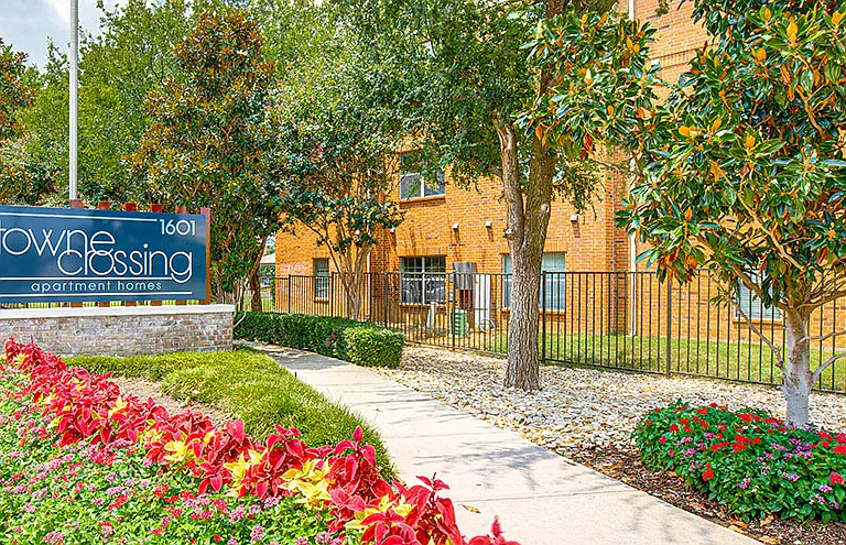 Towne Crossing Apartments — Photo 33