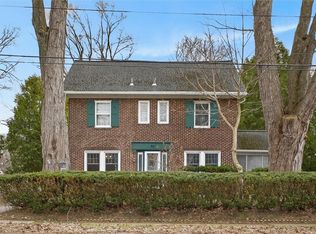 96 Thomas Ave, Rochester, NY 14617