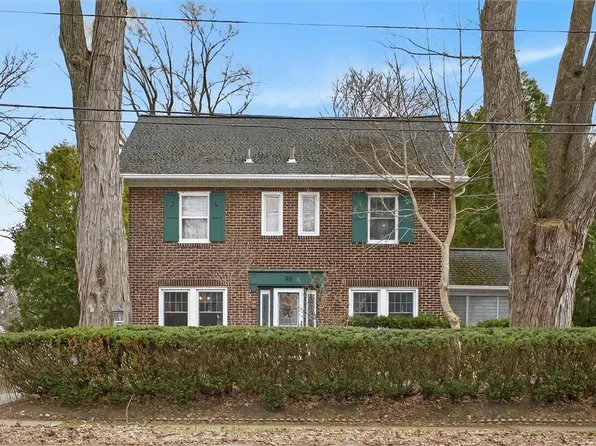 96 Thomas Ave, Rochester, NY 14617