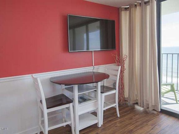 4th image of 1615 S Lake Park Boulevard #1112