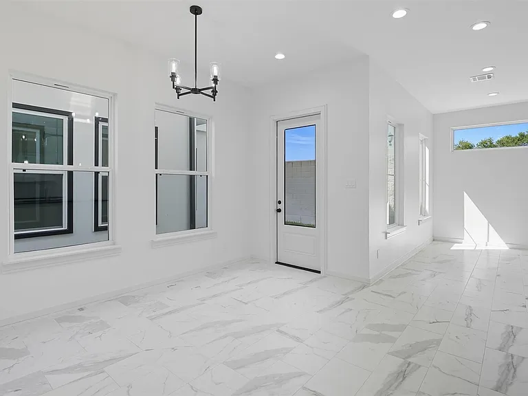 2924 El Fenice Ln — Photo 12