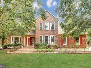 15313 Surrey House Way, Centreville, VA 20120