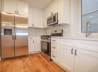 2308 W Foster Ave #2F, Chicago, IL 60625