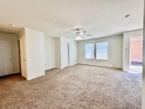 3rd image of 414B N Jackson Ave #B