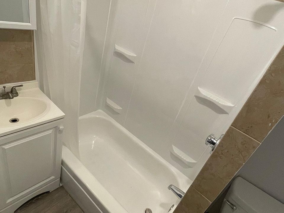 1st image of 141 Franklin St #1A