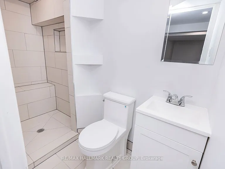 1542 Saint Georges St #B — Photo 14
