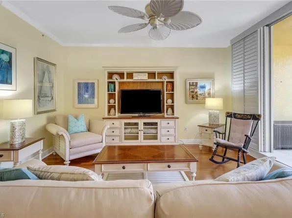 410 Bayfront PL #2303, NAPLES, FL 34102