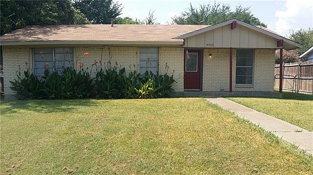 1st image of 9910 Castle Bay Dr