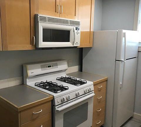 2nd image of 490 N Craig Ave