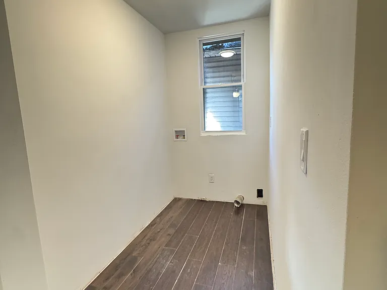 1703 S Garvin St — Photo 4