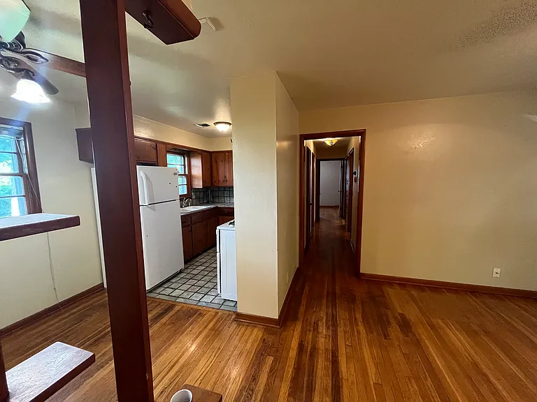 511 Fleetwood Dr — Photo 12