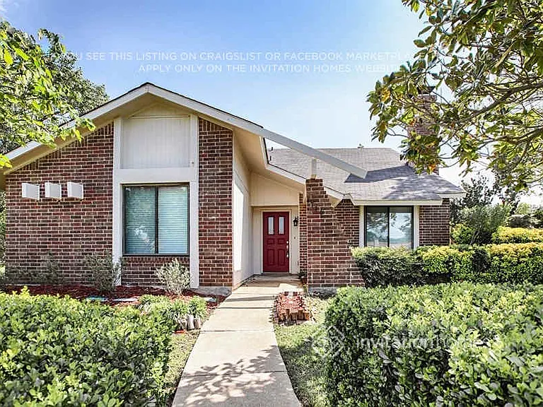1716 Delaford Pl — Photo 2