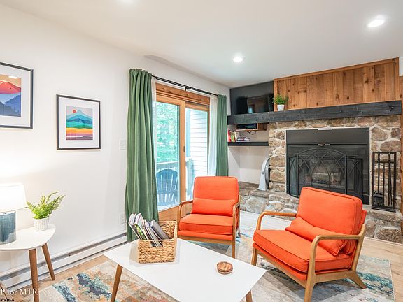 3rd image of 19 Snowflake Cir #F2