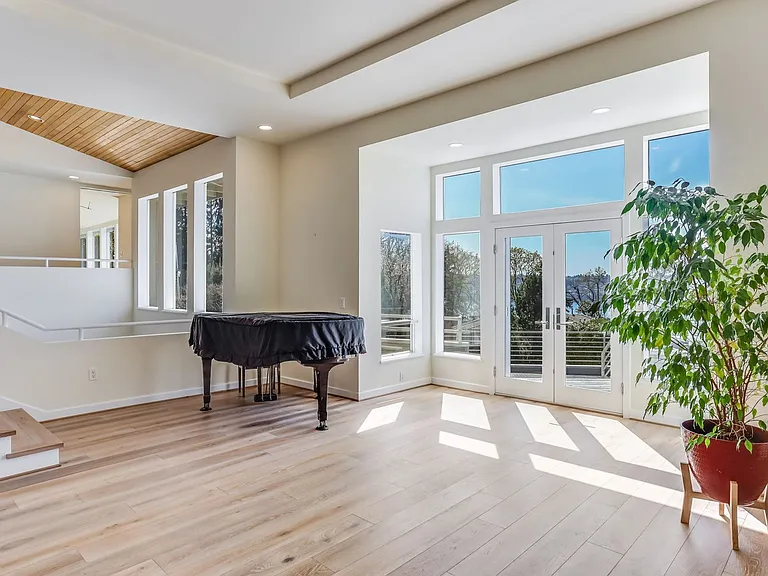 8158 W Mercer Way — Photo 13