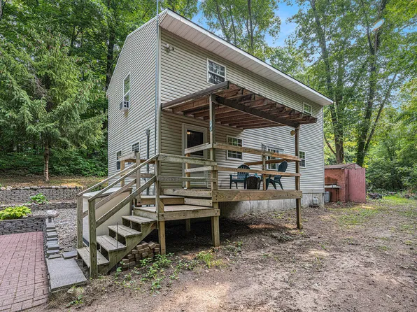 17570 Red Pine Dr, Kent City, MI 49330