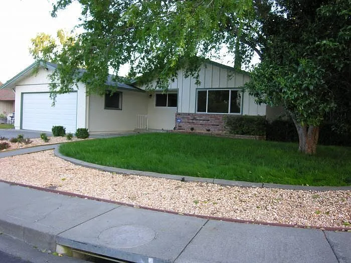 200 Livingston Ave photo 1