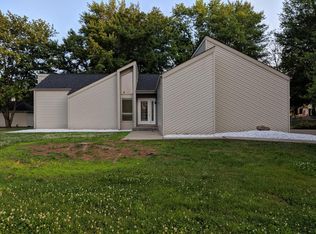 801 Morningside Dr, Marion, IL 62959