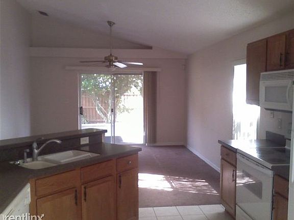91 pine forest - Kitchen2