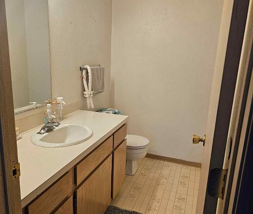 5th image of 550 Deer Meadow Ct APT 2
