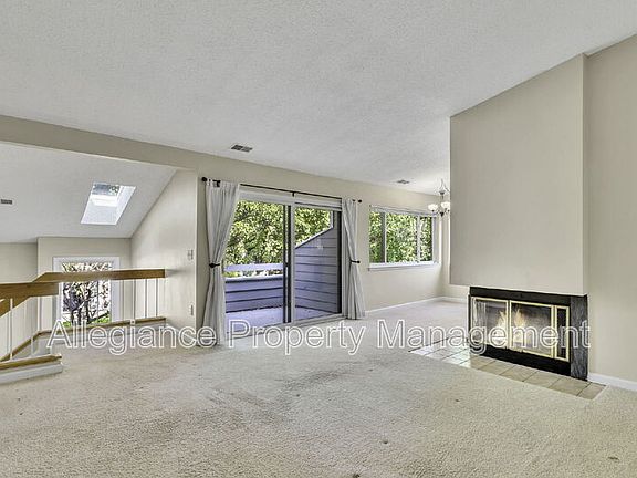 5th image of 11041 Villaridge Ct #B