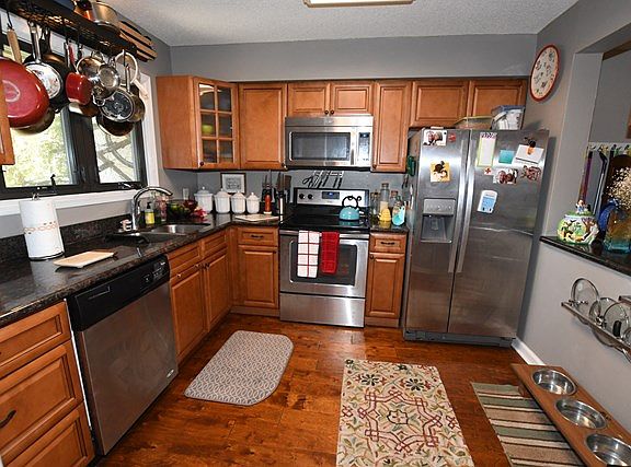 3rd image of 111 Barkentine Ct