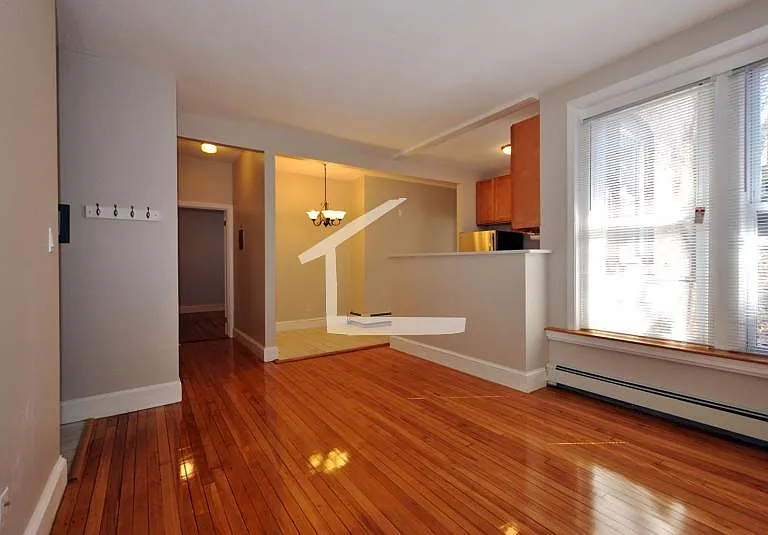 170 Winthrop Rd #5 — Photo 3