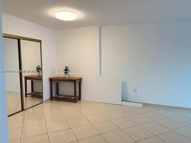 400 Kings Point Dr #320 — Photo 14
