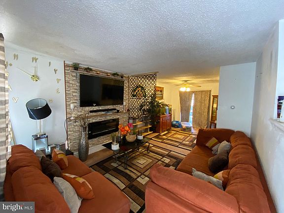 5th image of 6993 Guilford Rd