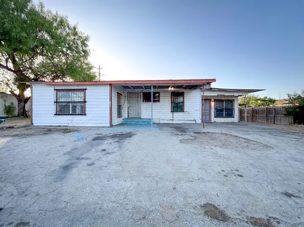 505 E 4th Ave, Zapata, TX 78076