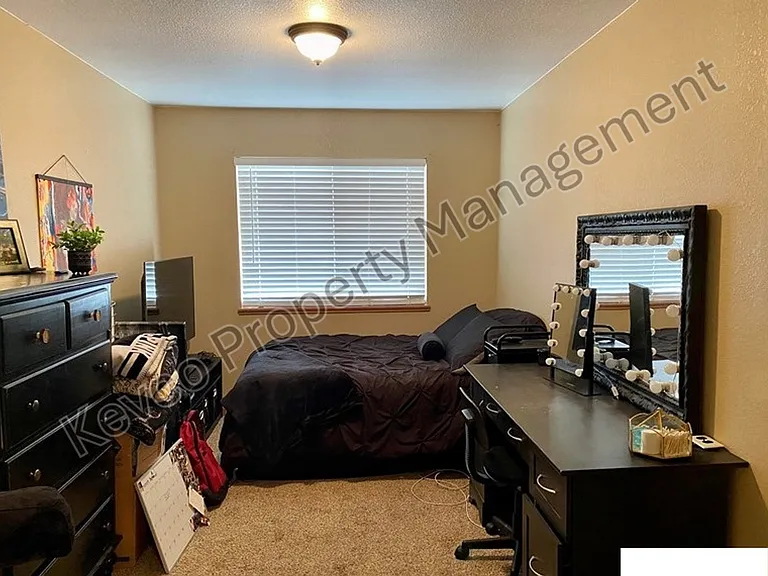 1637 Westbridge Dr #J3 — Photo 13