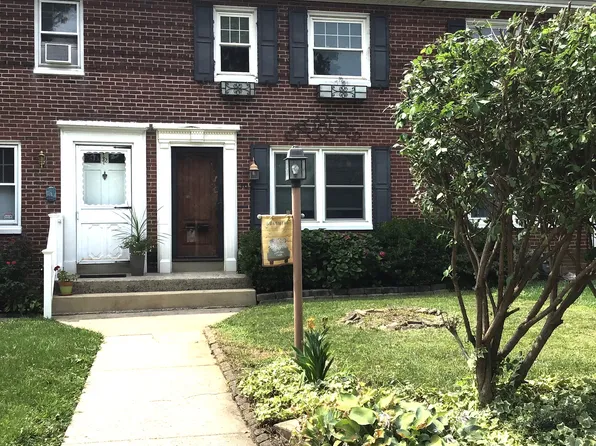 30 Hershey Ave, Lancaster, PA 17603