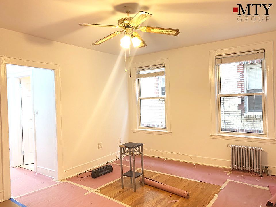 1st image of 4334 42nd St APT 1R